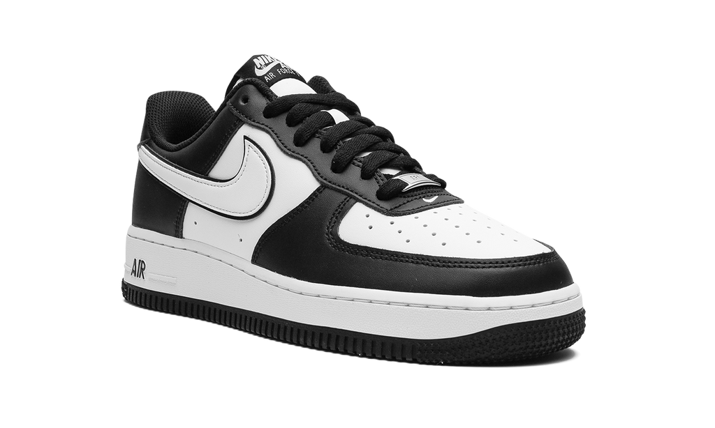 Nike Air Force 1 Panda — view 5