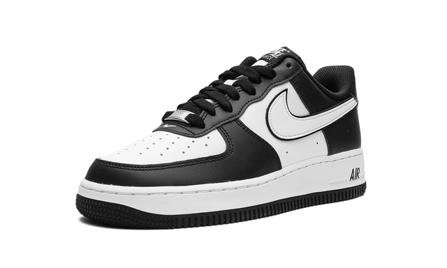 Nike Air Force 1 Panda — view 4