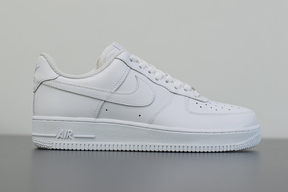 Nike Air Force 1 White — view 2