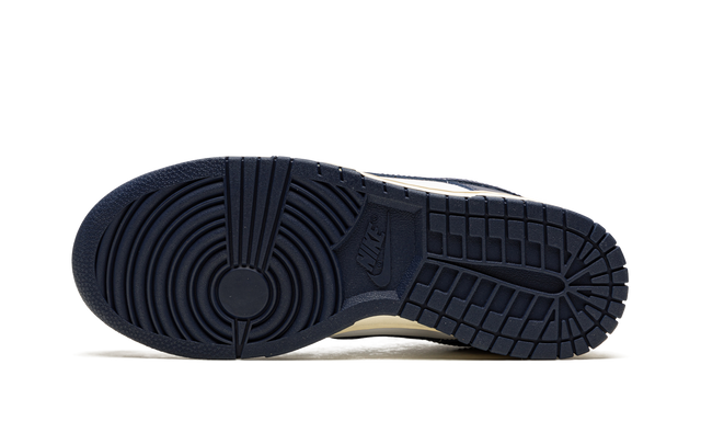 Nike Dunk Low Vintage Navy — view 6
